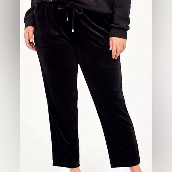 Torrid Pull-On Relaxed Taper Velvet High-Rise Pants - Picture 1 of 5